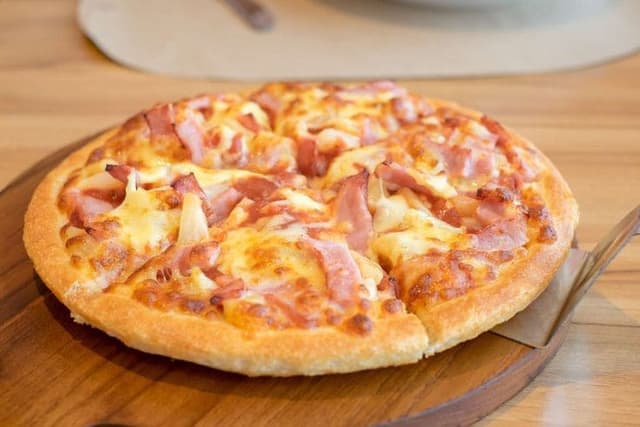 Imagen de Pizza de jamon y queso